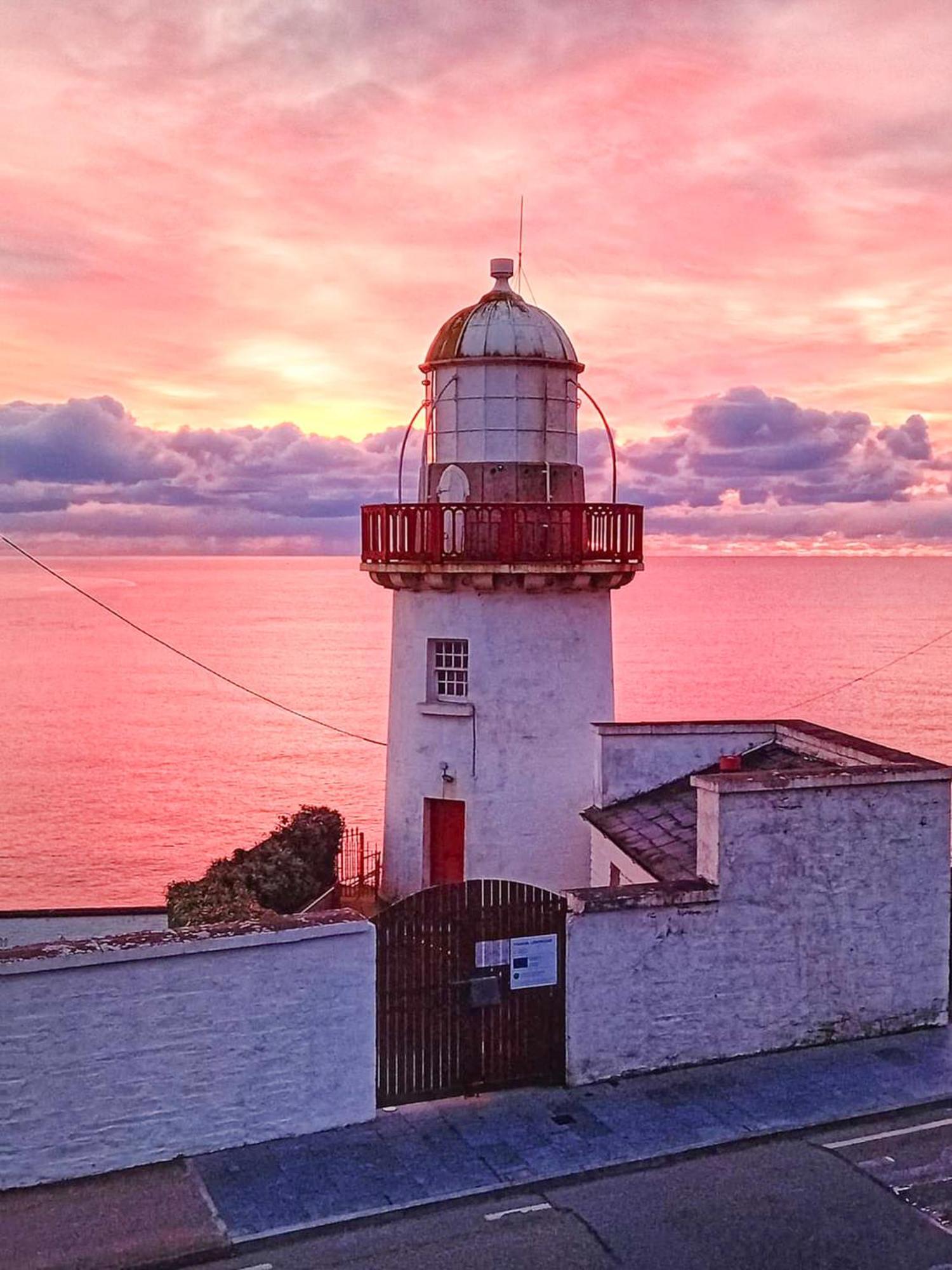 Sea Whispers - My Charming Costal Retreat In Youghal Exterior photo