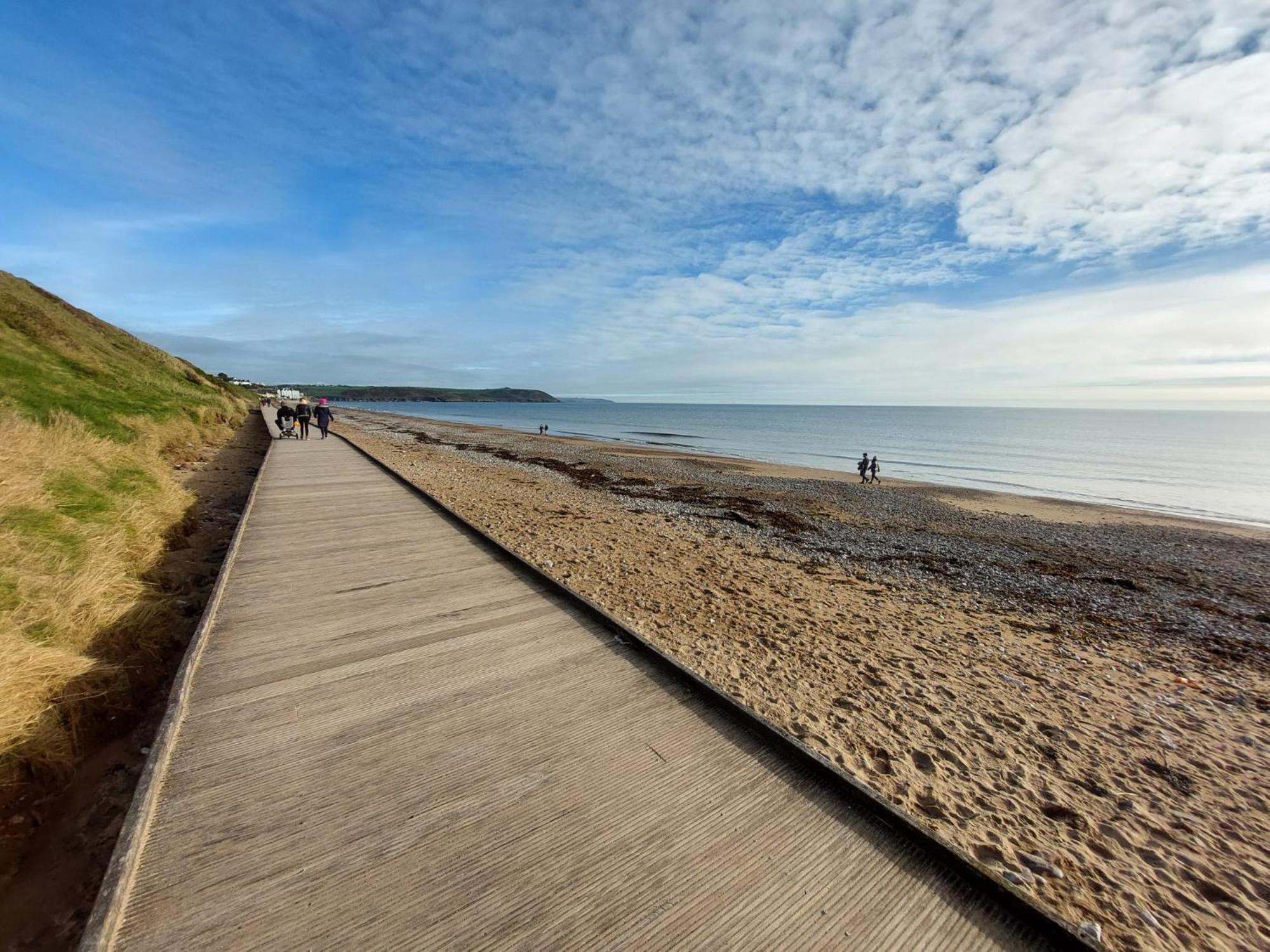Sea Whispers - My Charming Costal Retreat In Youghal Exterior photo