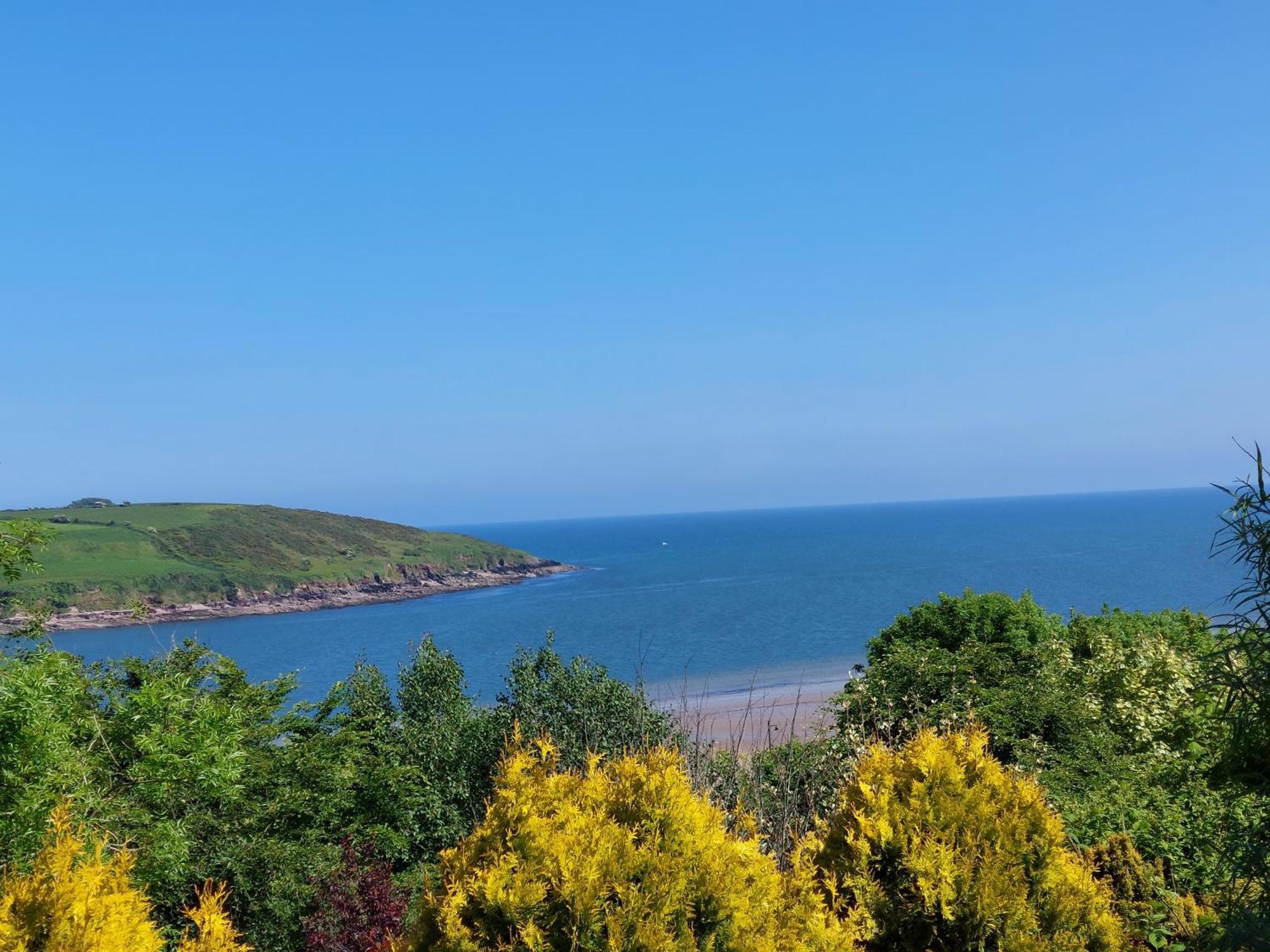Sea Whispers - My Charming Costal Retreat In Youghal Exterior photo