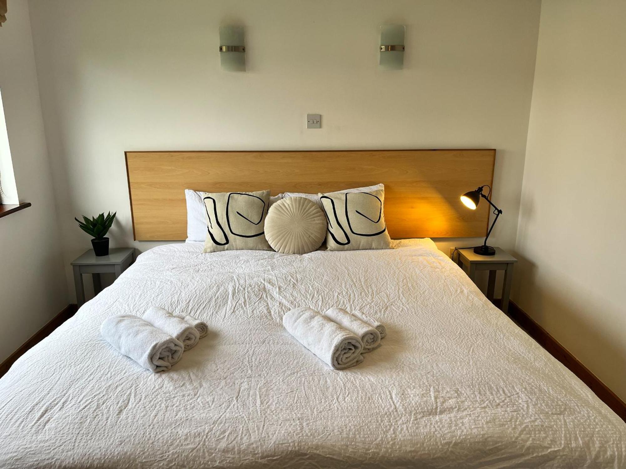 Sea Whispers - My Charming Costal Retreat In Youghal Exterior photo