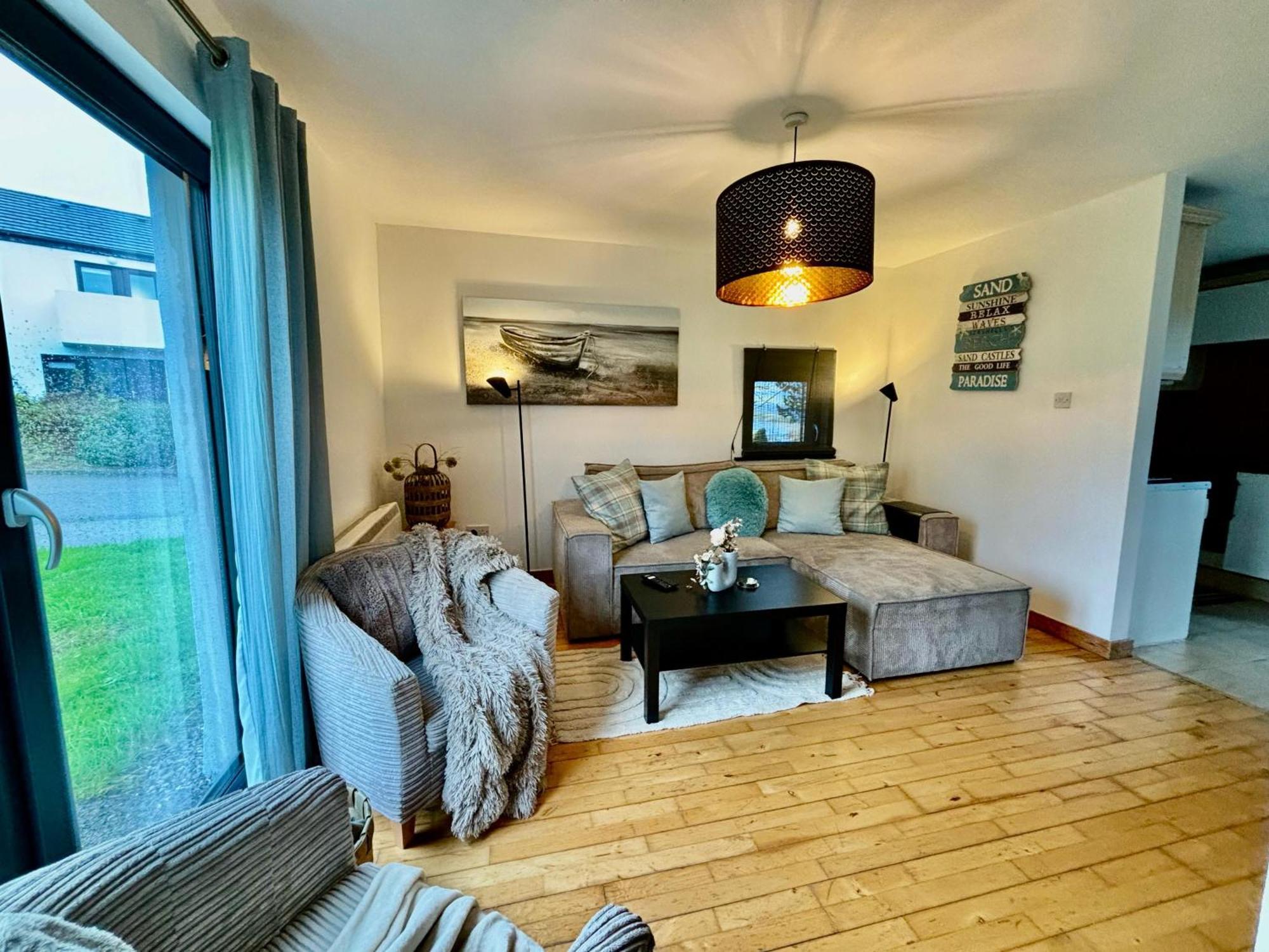 Sea Whispers - My Charming Costal Retreat In Youghal Exterior photo